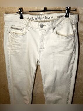 Calvin Klein Men’s White Jeans with Skinny Fit